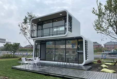 Apple Cabin: สำนักงานในสวนหลังบ้านที่ช่วยเพิ่มประสิทธิภาพการทำงาน